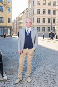 Förre fotbollsspelaren Ronald Åman ses