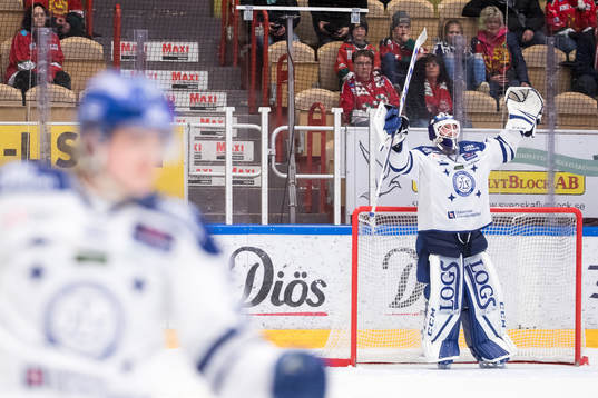 Leksands målvakt Tex Williamsson jublar