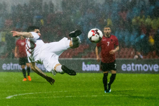 Tarik Elyounoussi of Norway shoots