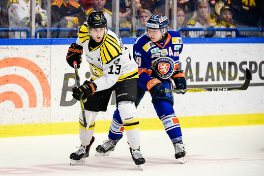 Bläddra bland fler bilder av Ishockey, SHL, Kvartsfinal 5, Växjö - Brynäs