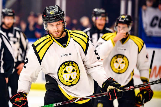 Brynäs Christopher Liljewall deppar