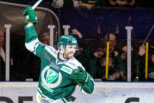 Färjestads Dick Axelsson jublar