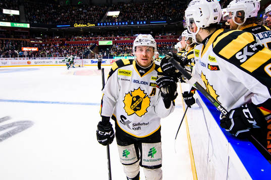 Skellefteås Pär Lindholm jublar