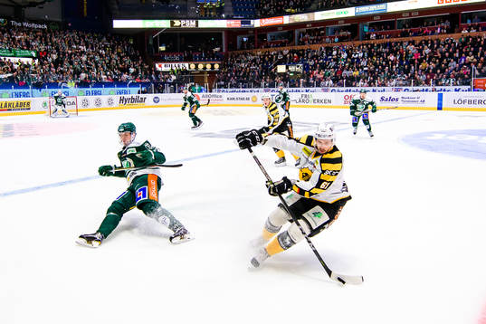 Färjestads Johan Ivarsson och Skellefteås Fredrik Lindgren