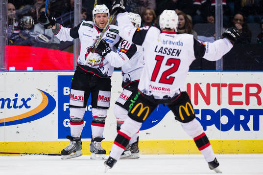 Malmö Redhawks Frederik Storm jublar
