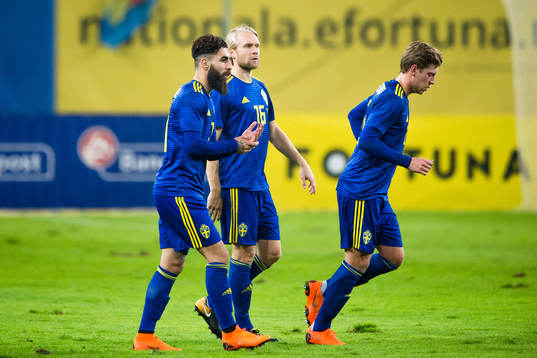 Sveriges Jimmy Durmaz , Johan Larsson och Alexander Fransson