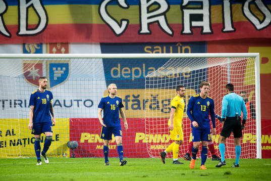 Sveriges Pontus Jansson , Johan Larsson och Alexander