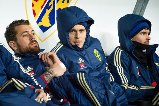 Sveriges målvakt Kristoffer Nordfeldt , Victor Nilsson