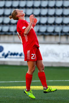 Linköpings Natasha Dowie deppar