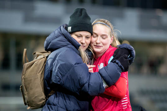 Linköpings Maja Kildemoes tröstas