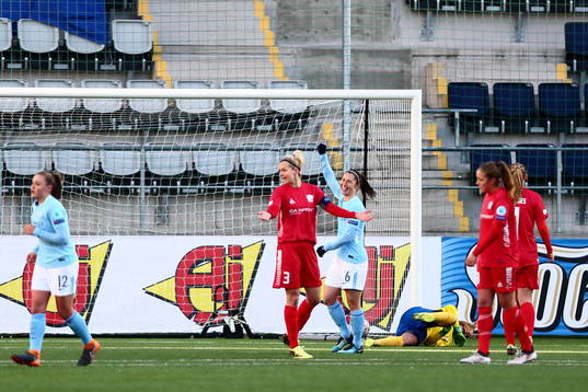 Linköpings Janni Arnth, Marija Banusic och Hilda Carlén