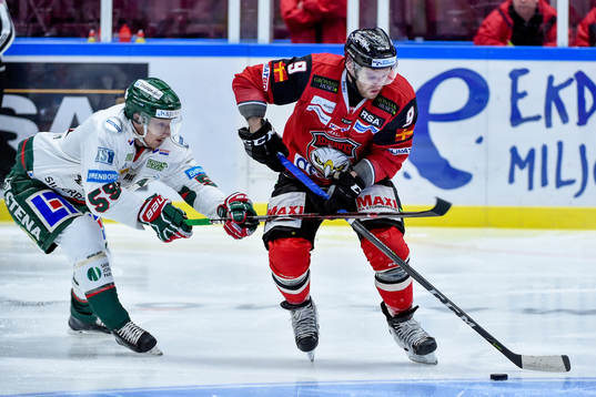 Frölundas Simon Hjalmarsson och Malmö Redhawks Frederik