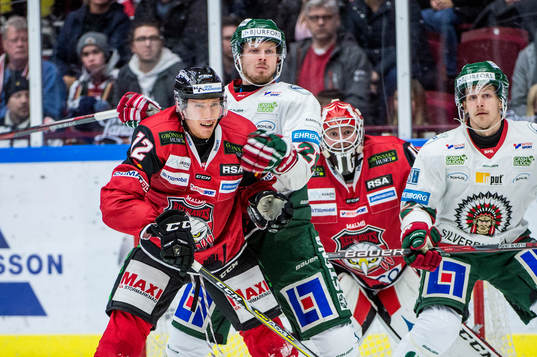 Malmö Redhawks Matias Lassen mot Frölundas Christoffer Ehn