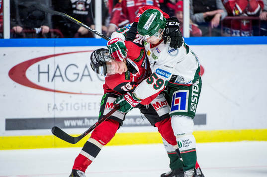 Malmö Redhawks Matias Lassen mot Frölundas Simon