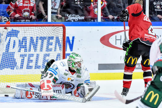 Malmö Redhawks Johan Olofsson gör 4-1 bakom Frölundas