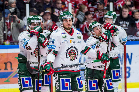 Frölundas Sebastian Stålberg deppar med lagkamraterna