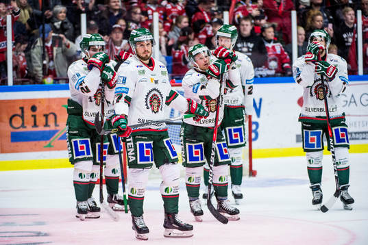 Frölundas Sebastian Stålberg deppar med lagkamraterna