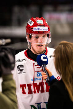 Timrås Johannes Kinnvall blir intervjuad av Cmore