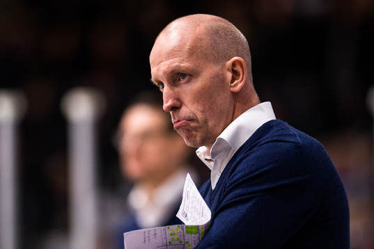 Timrås tränare Fredrik Andersson deppar