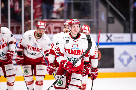 Timrås Jonathan Dahlen jublar