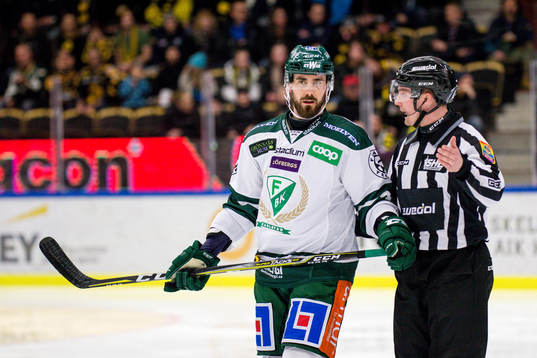 Färjestads Morgan Ellis fick matchstraff