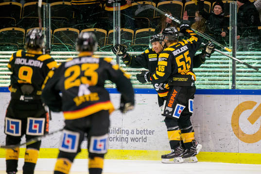 Skellefteås Pär Lindholm jublar