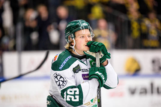 Färjestads Oskar Steen deppar