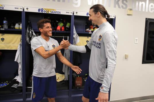I denna handoutbild från LA Galaxy ses Jonathan dos Santos