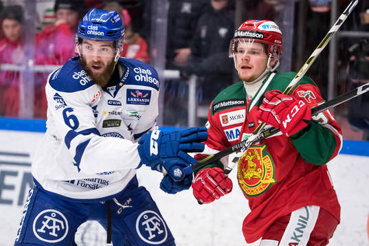 Leksands Austin Madaisky och Moras David Kase  i