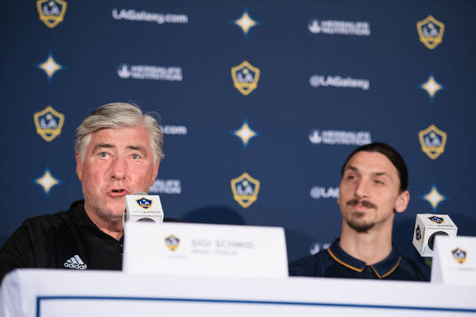 Tränare Sigi Schmid och Zlatan Ibrahimovic