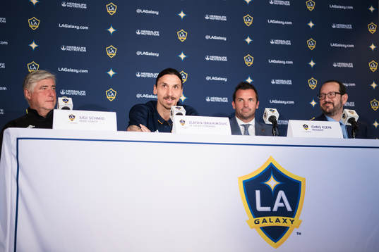 Tränare Sig Schmid, Zlatan Ibrahimovic, ordförande Chris