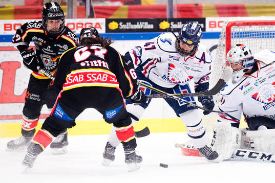 Luleås Anja Stiefel och Linköpings Anna Rydberg