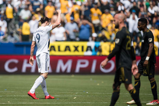 LA Galaxys Zlatan Ibrahimovic jublar