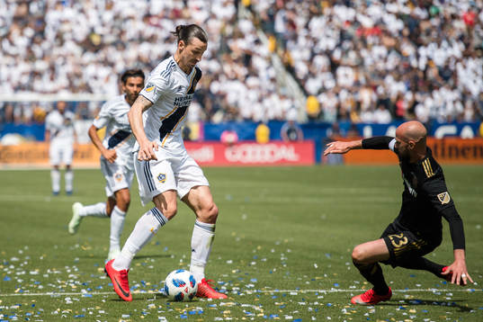 LA Galaxys Zlatan Ibrahimovic och Los Angeles FCs Laurent