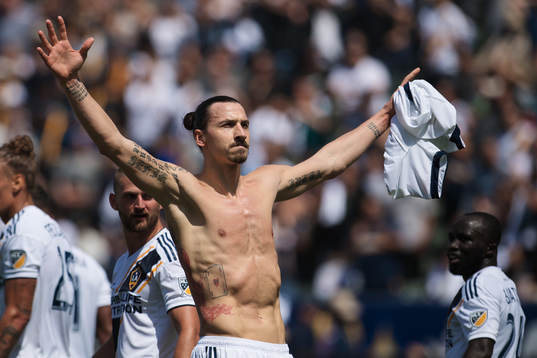LA Galaxys Zlatan Ibrahimovic jublar