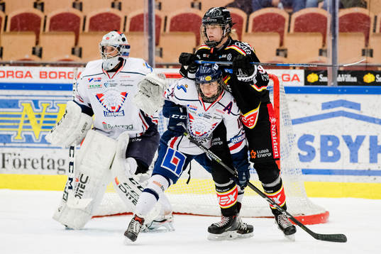 Luleås Jennifer Wakefield och Linköpings Ingrid Morset