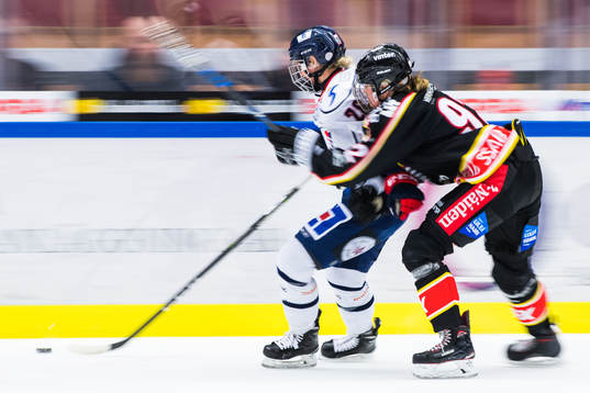 Linköpings Courtney Birchard och Luleås Melinda Olsson