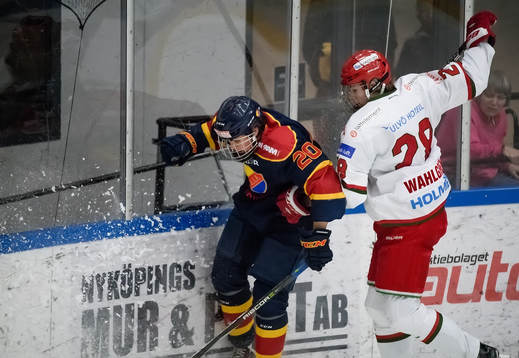 Max Wahlgren i Modo och Djurgårdens Axel Andersson