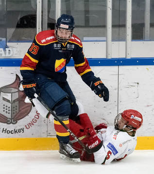 Henrik Ljungdahl i Modo och Djurgårdens Tobias Björnfot
