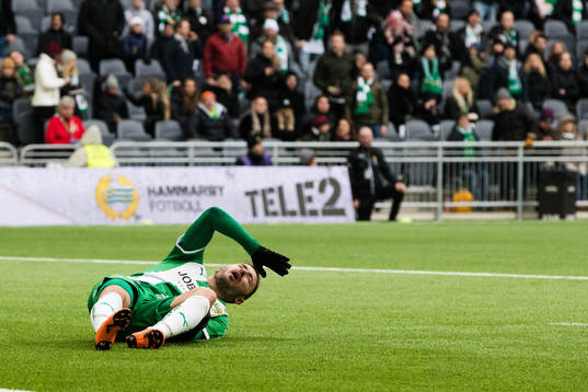 Hammarbys Muamer Tankovic har ont