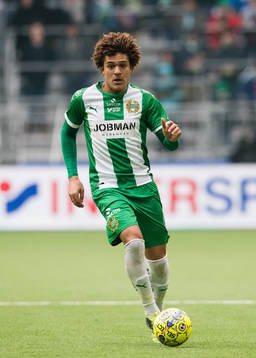 Hammarbys Neto Borges med bollen