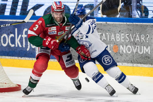 Moras Brandon Gormley och Leksands Alex Friesen  i