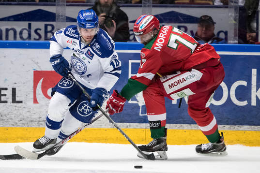 Leksands Oskar Lang och Moras Keaton Ellerby  i