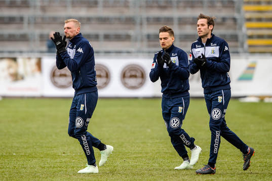 IFK Göteborgs spelare värmer upp före  fotbollsmatchen i