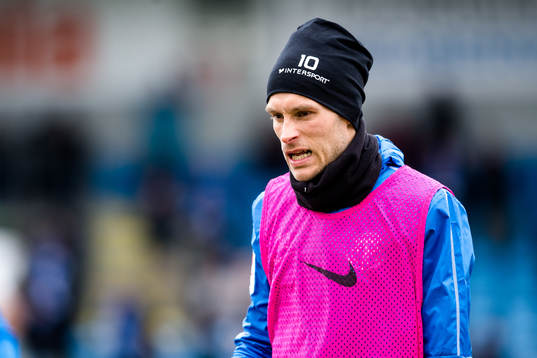 Trelleborgs Zoran Jovanovic värmer upp före