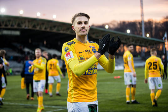 Falkenbergs Tobias Karlsson tackar publiken