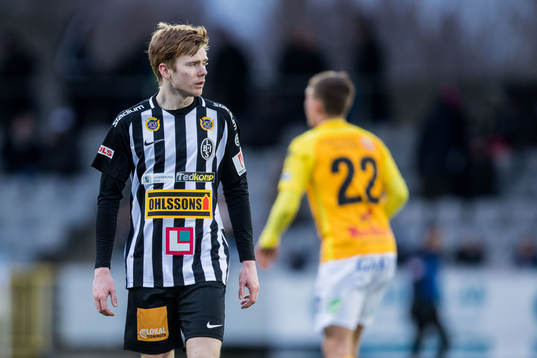 Landskronas Dennis Olofsson deppar