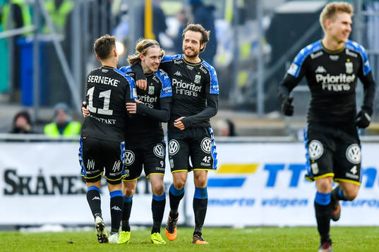 IFK Göteborgs Amin Affane och Mikkel Diskerud jublar med