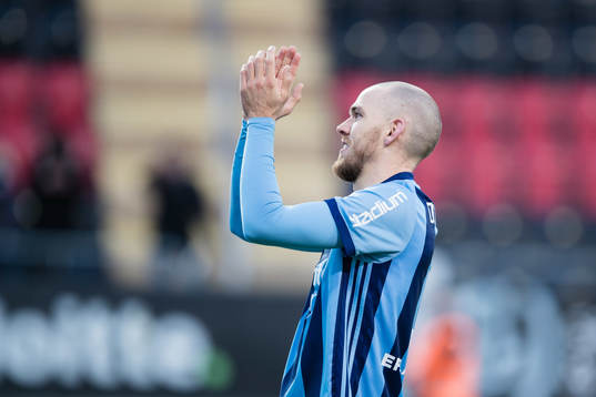 Djurgårdens Marcus Danielson tackar publiken