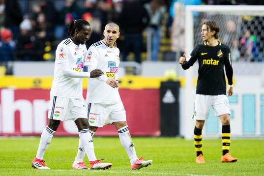 Dalkurds Kebba Ceesay och Rawez Lawan deppar